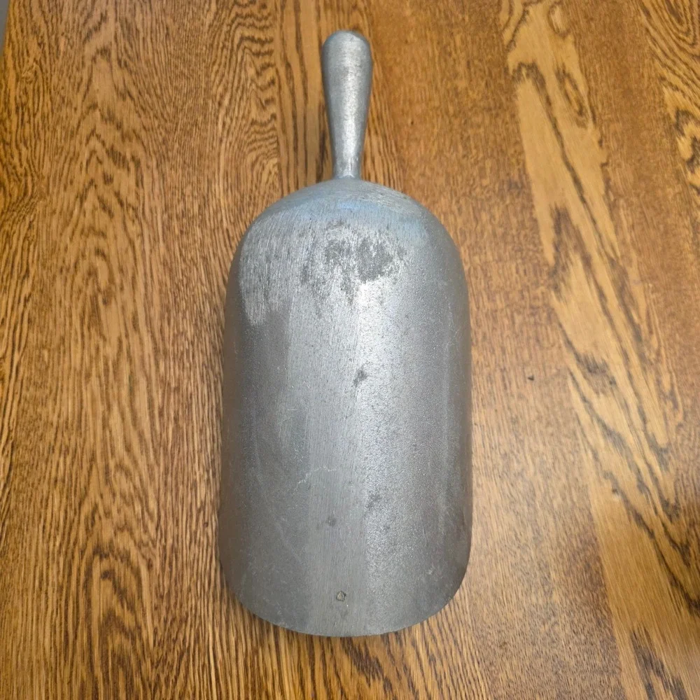 Vintage Oversized Cast Aluminum Utility Scoop Sz‎ 2 Silver Grain Ice Flour 8